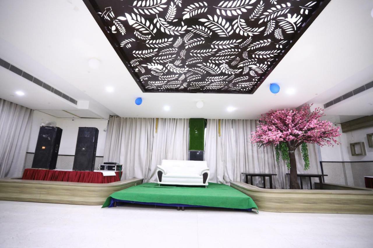 Diwan Hotel And Restaurant Surkhi Exterior photo