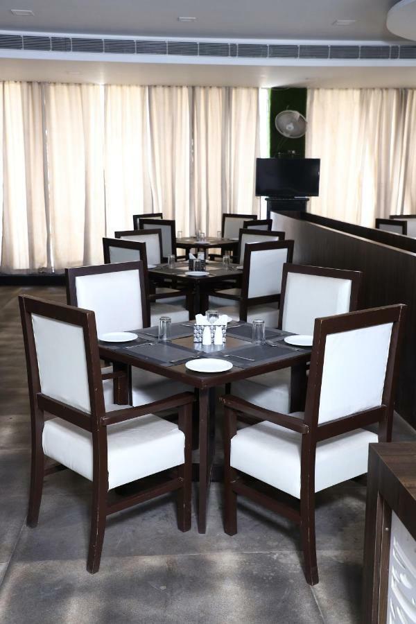 Diwan Hotel And Restaurant Surkhi Exterior photo
